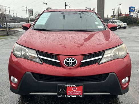 Used 2014 Toyota RAV4 XLE image 2