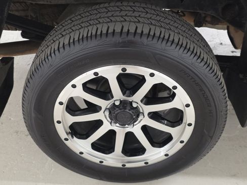 Used 2017 GMC Sierra 1500 SLE w/ Suspension Package, Off-Road AWD/4WD image 48