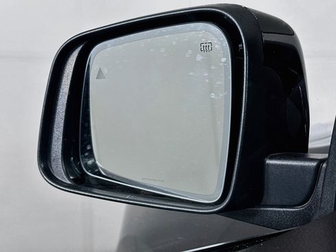 Used 2024 Dodge Durango GT RWD image 16