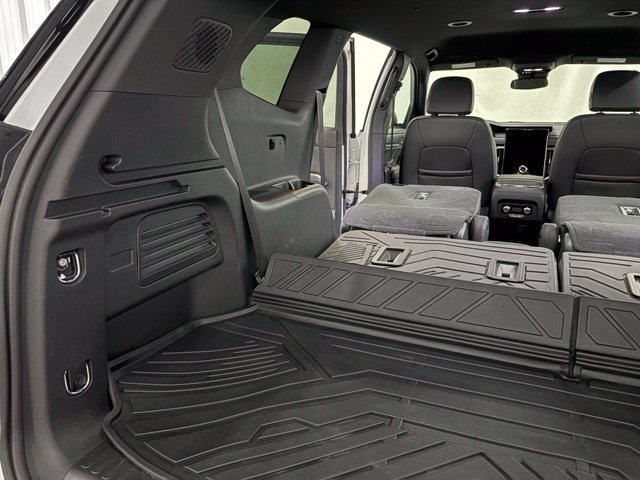 Used 2024 GMC Acadia Elevation w/ LPO, Floor Liner Package FWD image 15