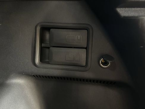 Used 2022 Chevrolet Equinox LT AWD/4WD image 13