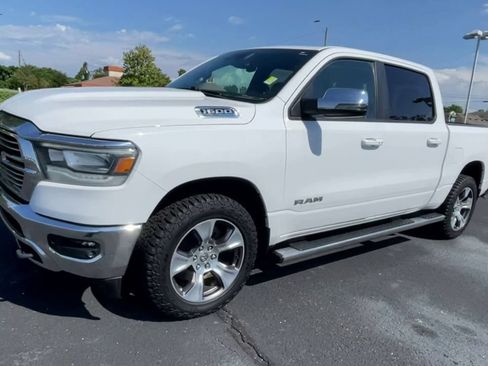 Used 2023 RAM 1500 Laramie AWD/4WD image 4