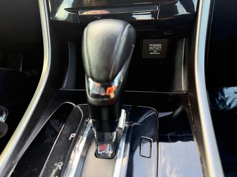 Used 2017 Honda Accord Sport image 13
