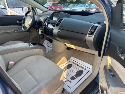 Used 2004 Toyota Prius FWD image 18