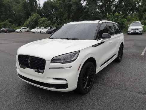 Used 2024 Lincoln Aviator Reserve w/ Equipment Group 201A AWD/4WD image 3