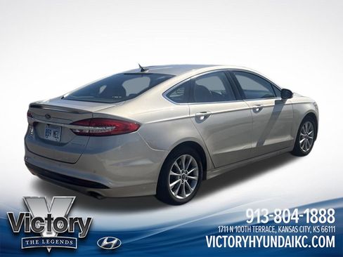 Used 2017 Ford Fusion Energi Titanium FWD image 5