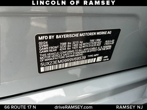 Used 2024 BMW X7 xDrive40i w/ Executive Package AWD/4WD image 32