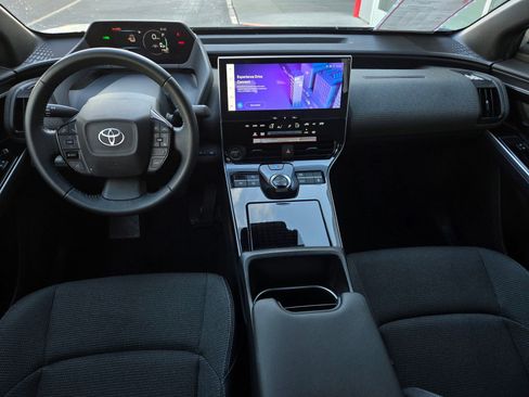 Used 2024 Toyota bZ4X Limited image 13