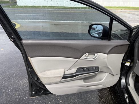 Used 2012 Honda Civic LX image 17