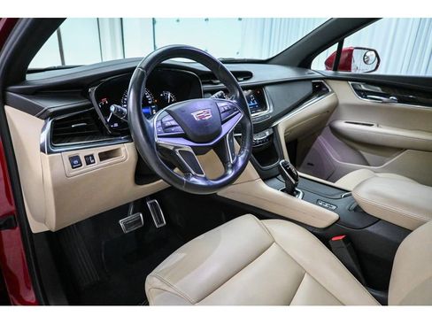 Used 2019 Cadillac XT5 AWD image 30