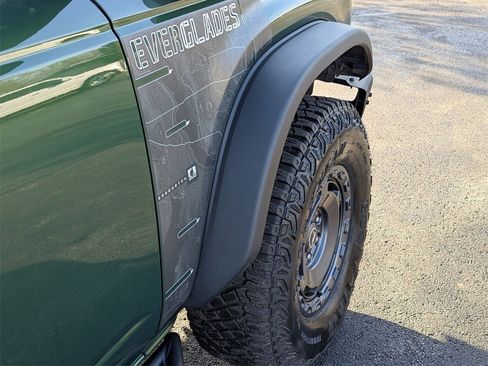 Used 2024 Ford Bronco Everglades image 34