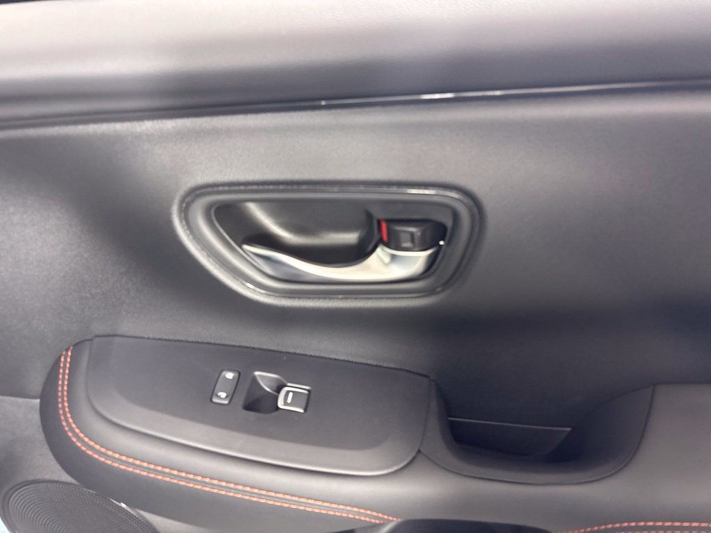 Used 2027 Honda HR-V Sport image 14