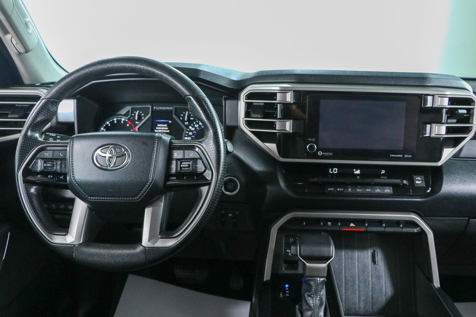 Used 2023 Toyota Tundra SR5 w/ SR5 Convenience Package AWD/4WD image 18