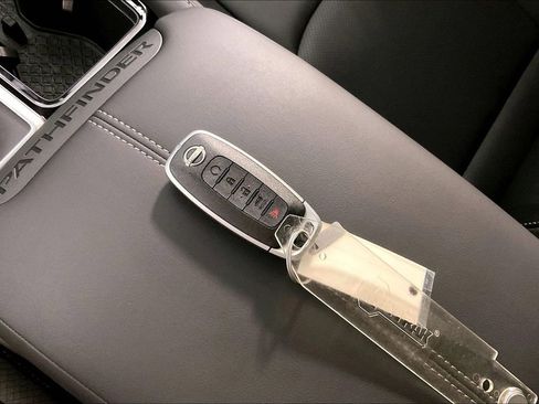 New 2026 Nissan Pathfinder SL AWD/4WD image 31