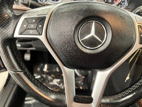 Used 2013 Mercedes-Benz E 350 4MATIC Sedan image 12