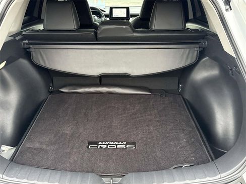 Certified 2023 Toyota Corolla Cross XLE image 8