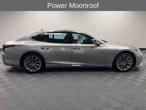 Certified 2022 Lexus LS 500 w/ Accessory Package (Z2) RWD image 4