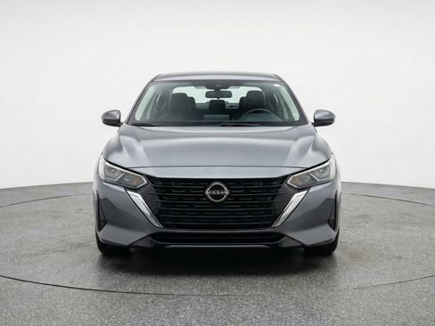 Used 2025 Nissan Sentra SV FWD image 2