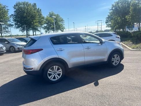 Used 2018 Kia Sportage LX FWD image 11