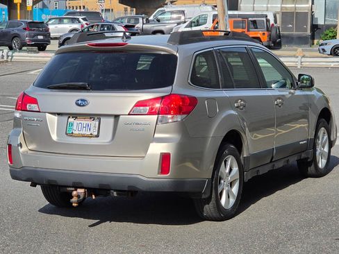 Used 2014 Subaru Outback 2.5i Limited w/ Moonroof Package AWD/4WD image 7