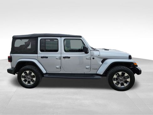 Used 2018 Jeep Wrangler Unlimited Sahara image 5