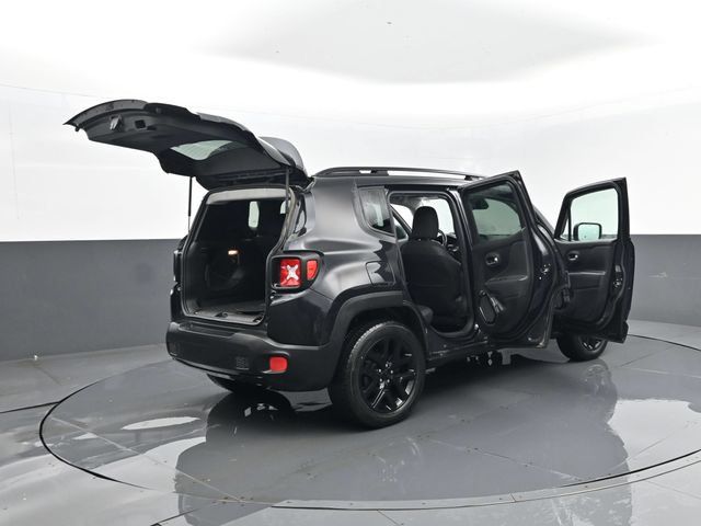 Used 2016 Jeep Renegade Latitude AWD/4WD image 28