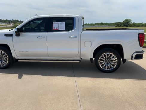 Used 2023 GMC Sierra 1500 Denali Ultimate AWD/4WD image 6