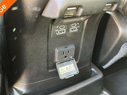 Used 2025 Jeep Wrangler Unlimited Sahara AWD/4WD image 28