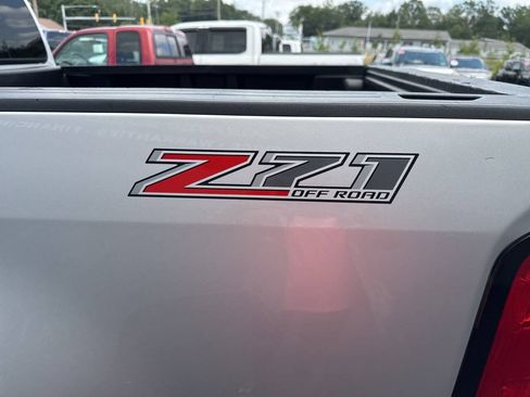 Used 2017 Chevrolet Colorado Z71 AWD/4WD image 6
