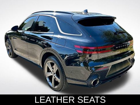 Used 2023 Genesis GV70 2.5T w/ Sport Prestige Package image 7