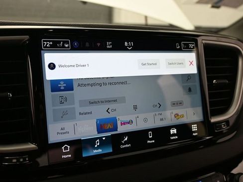 New 2026 Chrysler Voyager LX image 32