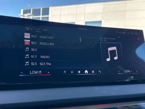 Used 2025 BMW X3 xDrive30i w/ Premium Package image 24