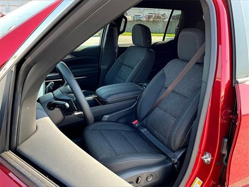 New 2025 Chevrolet Traverse LT w/ Driver Confidence Package image 9