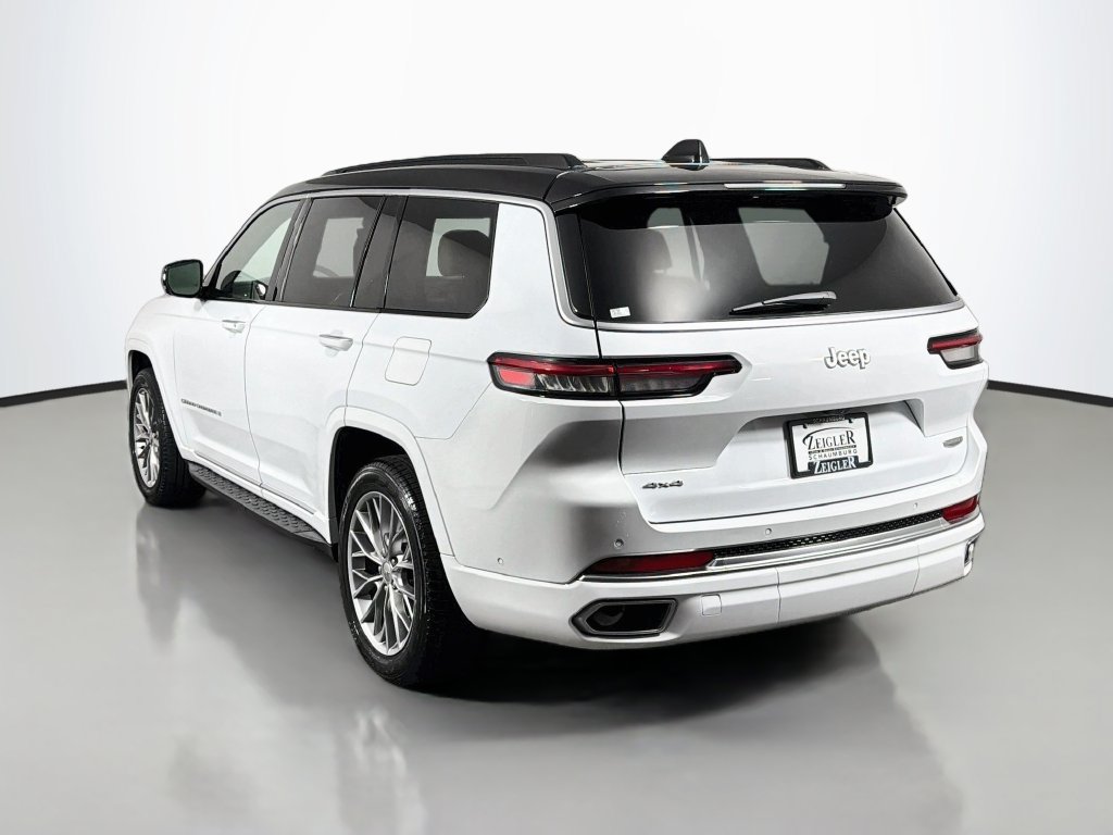 Used 2025 Jeep Grand Cherokee L Summit w/ Luxury Tech Group V AWD/4WD image 5