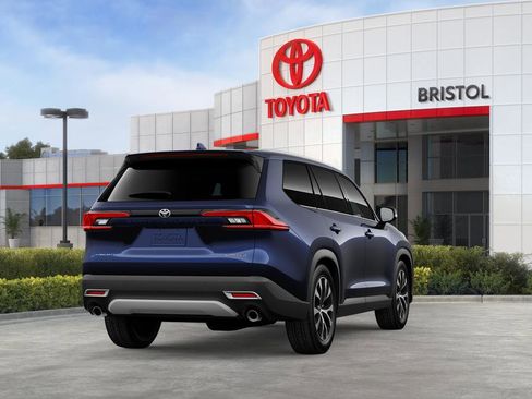 New 2026 Toyota Grand Highlander AWD Hybrid image 28