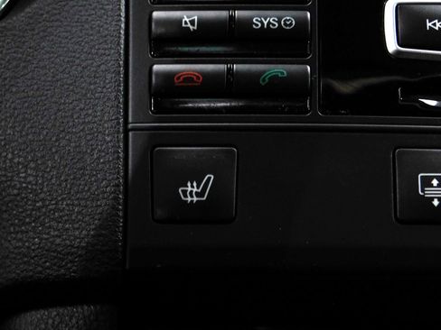 Used 2013 Mercedes-Benz E 350 4MATIC Sedan image 52