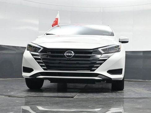 Used 2025 Nissan Versa SV w/ Trunk Package image 53