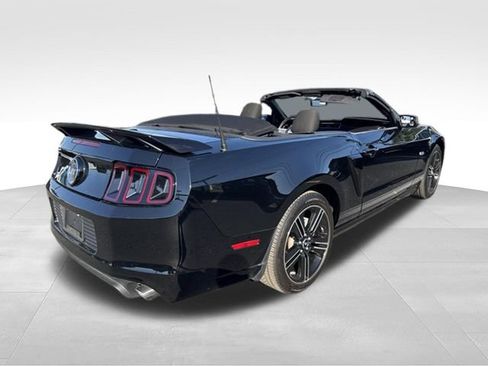 Used 2014 Ford Mustang GT w/ Electronics Package RWD image 16