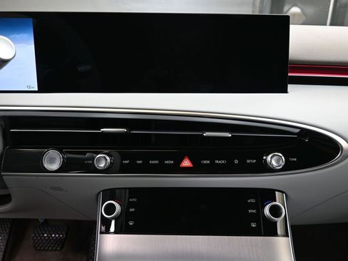 New 2026 Genesis GV70 2.5T Advanced image 25