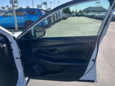 Used 2025 Nissan Sentra S FWD image 38