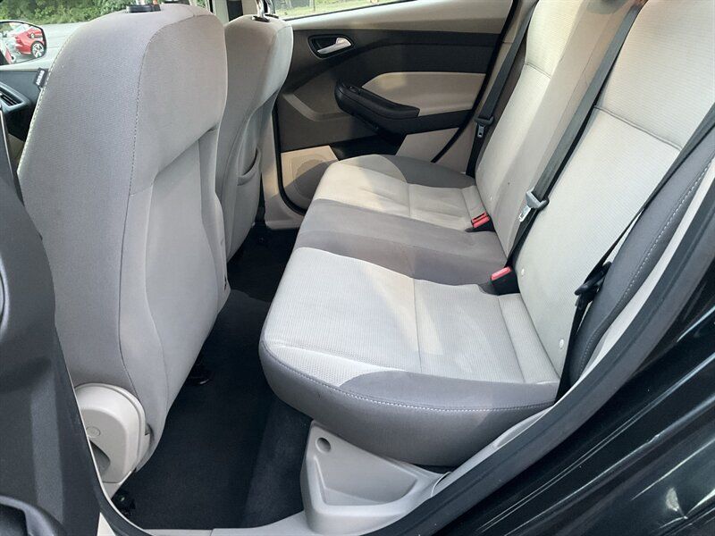 Used 2012 Ford Focus SE FWD image 14