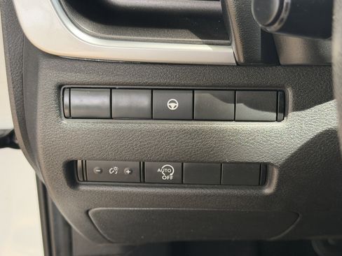 Used 2023 Nissan Rogue SV FWD image 20