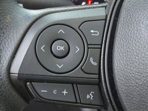 Used 2022 Toyota RAV4 LE FWD image 14