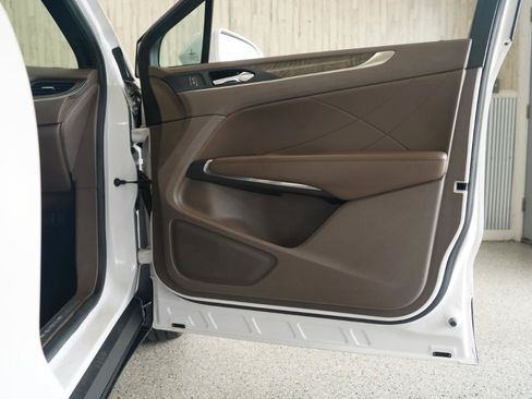 Used 2017 Lincoln MKC Reserve w/ Lincoln MKC Climate Package FWD image 31