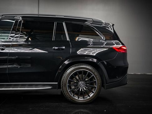Used 2024 Mercedes-Benz GLS 63 AMG 4MATIC image 4