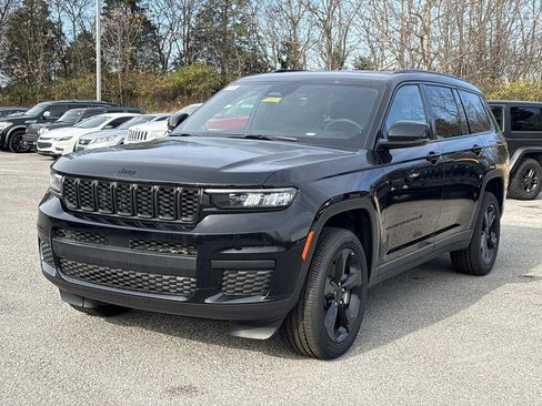New 2025 Jeep Grand Cherokee L Altitude AWD/4WD image 3