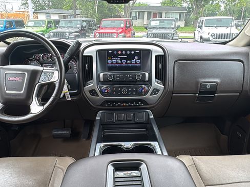 Used 2016 GMC Sierra 2500 SLT w/ Duramax Plus Package AWD/4WD image 17