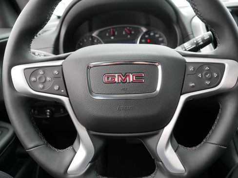 Used 2024 GMC Terrain SLT w/ Infotainment Package II image 25