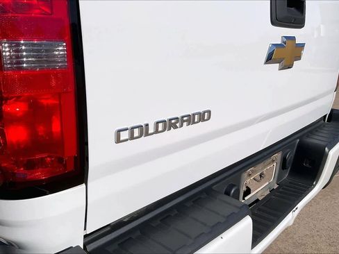 Used 2020 Chevrolet Colorado W/T w/ WT Convenience Package image 10