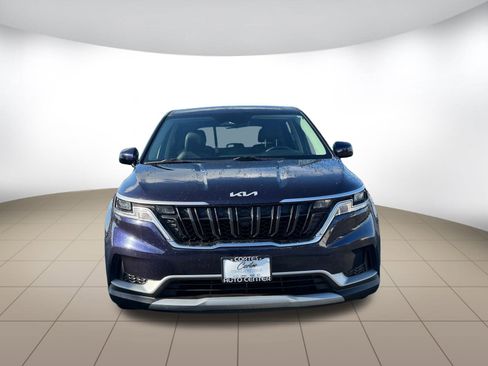 Used 2024 Kia Carnival LX image 2
